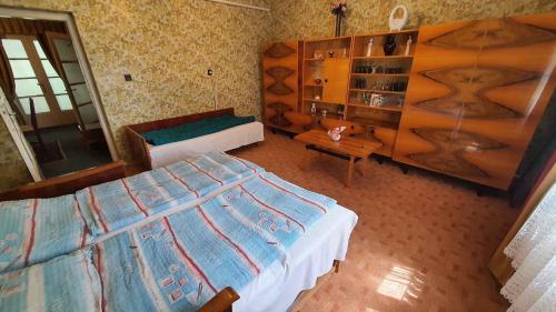 an aerial view of a bedroom with a bed at Holiday home in Siofok - Balaton 43122 in Siófok