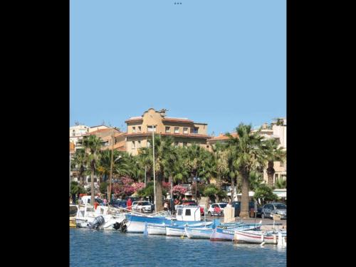 Studio Bandol Centre 2 étoiles idéal emplacement