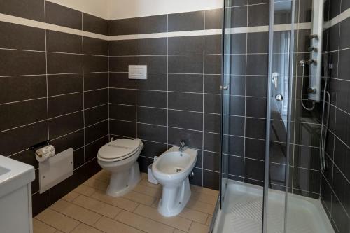 Bilik mandi di B&B Villa Pignataro