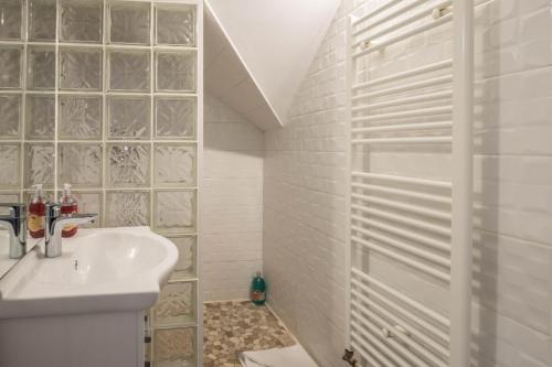 Litchi lovely loft with AC rue du Paquier