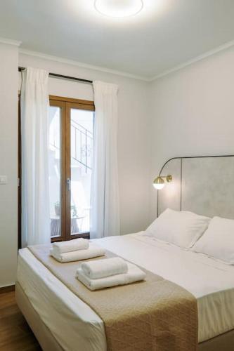 In Heart of Old Town Saint Rocco's Chic Apt