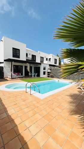 Lovely Villa Kiluka heated pool