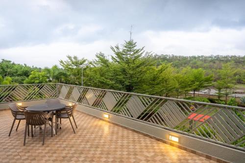 Gallery image of SaffronStays Siesta by the River in Murbād
