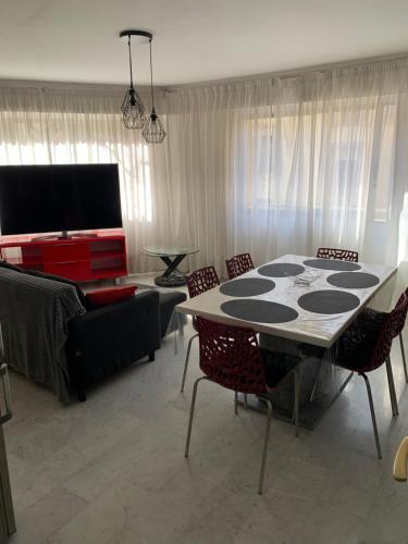 Centre cannes grand 3 pièces tout à pieds