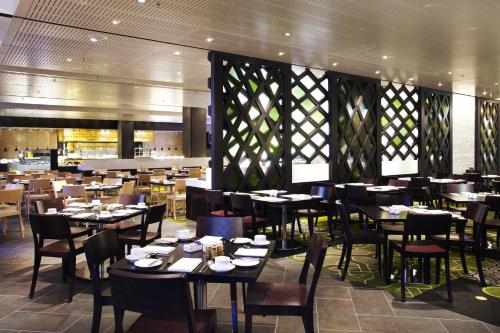 Crown Promenade Melbourne Image