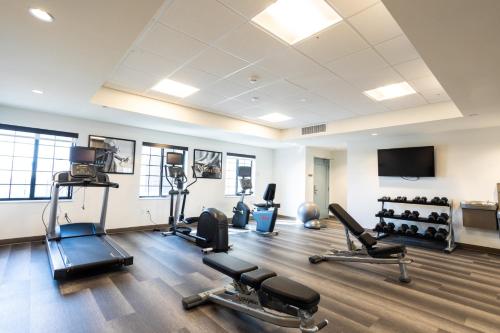 Fitness centrum a/nebo fitness zařízení v ubytování Staybridge Suites - Colorado Springs NE Powers by IHG
