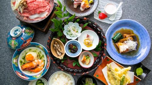 อาหารเช้าซึ่งให้บริการแก่ผู้เข้าพักที่ Unzen Obama Onsen Juraku
