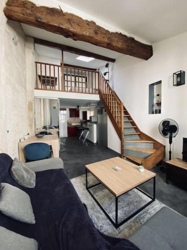 Maison de ville en plein cœur d'Avignon Intramuros