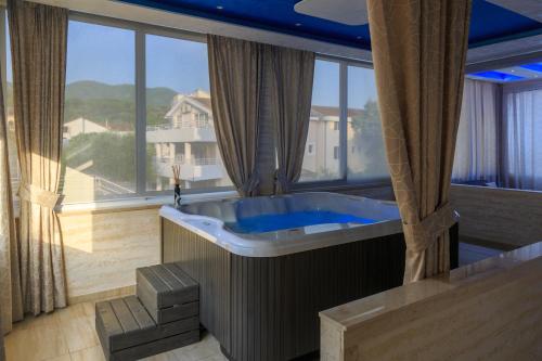 Fotografie z fotogalerie ubytování Hotel Maksim v destinaci Herceg-Novi