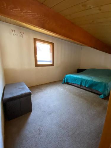 Un pat sau paturi într-o cameră la Mazet 43