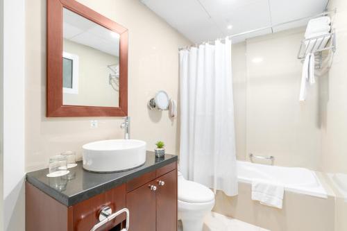  Golden Sands Hotel & Residences -  Room  picture :   Tea/Coffee maker    Internet facilities    Minibar                           