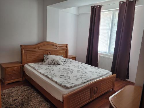 Giường trong phòng chung tại Apartment Rose Mamaia Nord Summerland