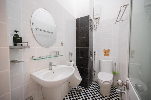 Koupelna v ubytování Fika Homestay Nguyên Căn 600m2 - Trung Tâm Quy Nhơn, Cách Biển 50m