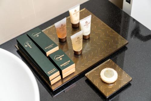  Golden Sands Hotel & Residences -  Room  picture :   Tea/Coffee maker    Internet facilities    Minibar                           