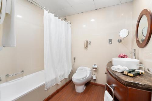  Golden Sands Hotel & Residences -  Room  picture :   Tea/Coffee maker    Internet facilities    Minibar                           