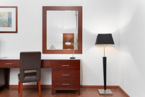  Golden Sands Hotel & Residences -  Room  picture :   Tea/Coffee maker    Internet facilities    Minibar                           