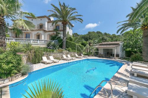 Photo de la galerie de l'établissement Luxueuse villa de vacances Cannes/Mougins, à Mougins