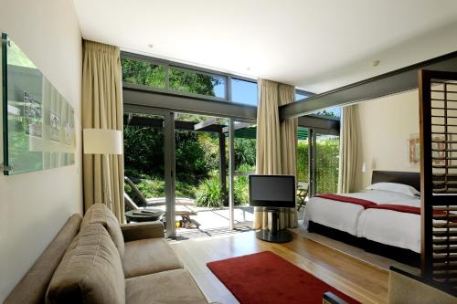 Gallery image of Vineyard Hotel in Cape Town