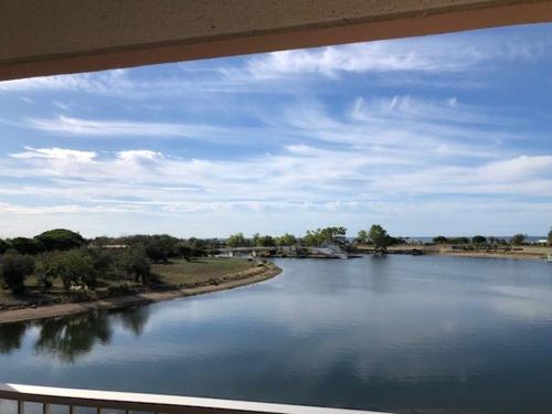 Joli T2 avec terrasse, piscine, proche plage pour 4 pers - FR-1-607-172