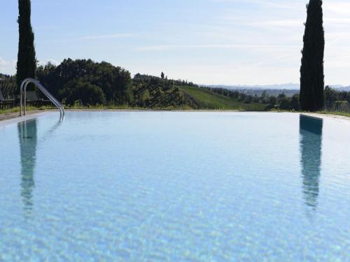 Piscina en o cerca de Pleasant Holiday Home in Stabbia with Bubble Bath