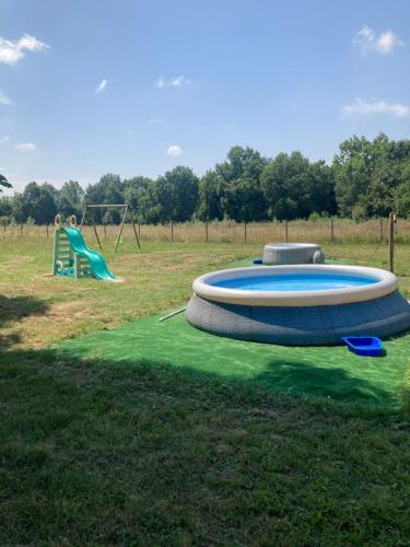 Piscina a Havre de paix dans un Ferme rénovée - à Villemur sur Tarn - entre Toulouse et Montauban o a prop