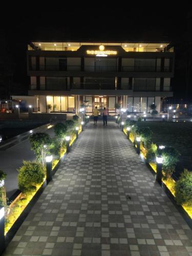 Tòa nhà nơi khách sạn tọa lạc