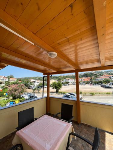 Balkón nebo terasa v ubytování Apartments and Rooms Markovski