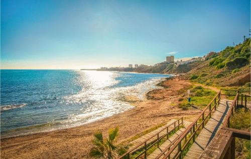 Awesome Apartment In Torrevieja With Wifi photo 13