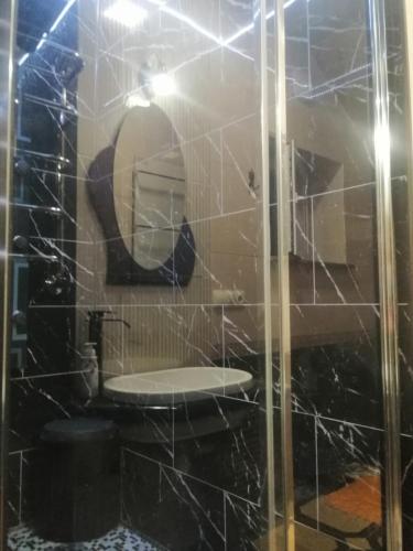 Ein Badezimmer in der Unterkunft Hotel Chateau
