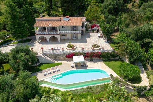 Bazén v ubytování Ionian Garden Villas - Villa Olea nebo v jeho okolí