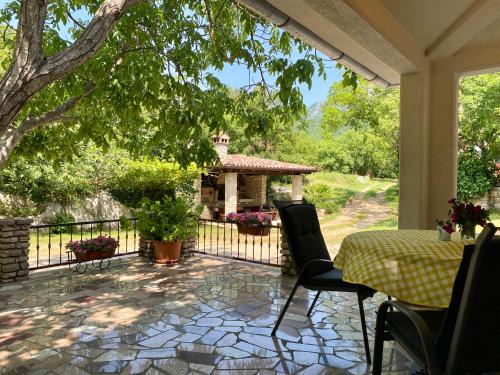 Gallery image of Guest House Renata in Plomin