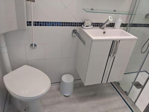 joli studio T2 meublé de 20 m² Située à 2 minutes à pied du MÉTRO