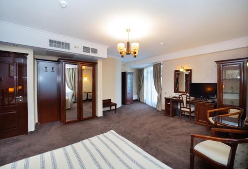 TV a/nebo společenská místnost v ubytování President Resort Hotel