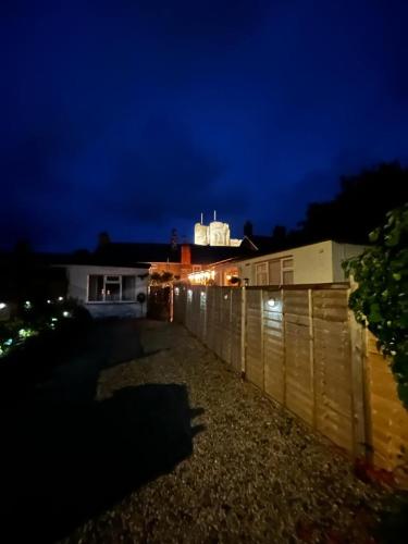 Φωτογραφία από το άλμπουμ του Porthyraur castle view, beach, parking,EV point Pet friendly σε Criccieth