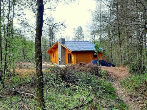 Cozy Holiday Home in Oignies-en-Thiérache near Forest