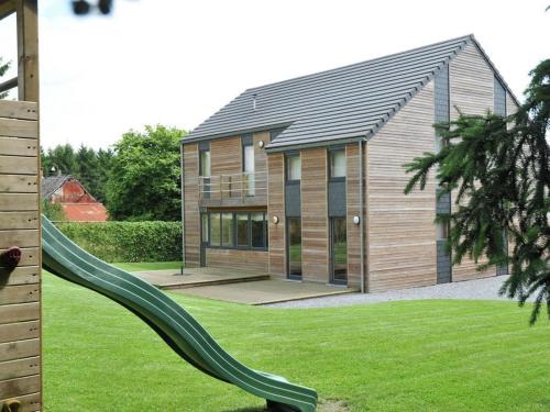 Durbuy, close to this holiday home in Enneille