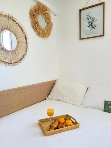 Chambre climatisée lit double - Proche tram & Centre