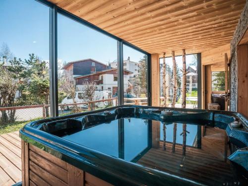 Chalet in Les Deux Alpes near Ski Lift