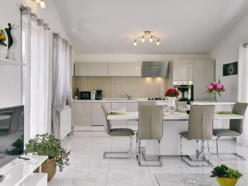 Scenic apartment in Valtura with spacious garden