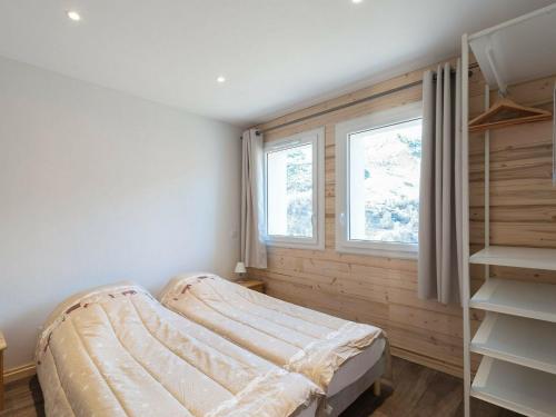 Chalet in Les Menuires by Ski Piste