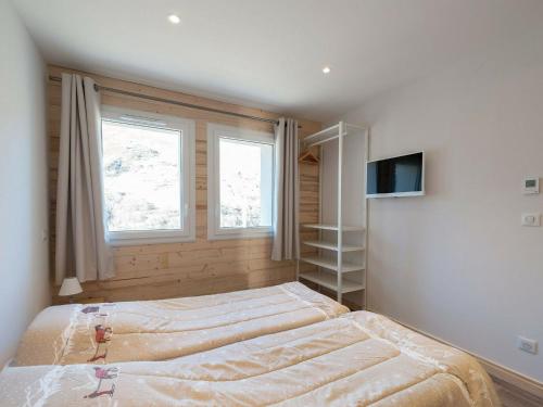 Chalet in Les Menuires by Ski Piste