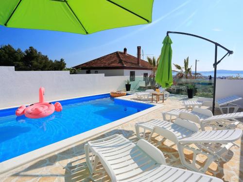 Apartment in Bibinje with Pool near the Sea