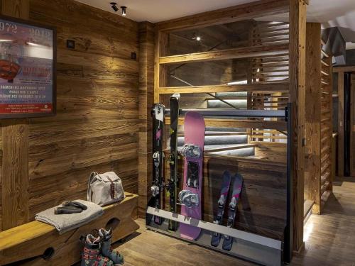 Chalet in Les Deux Alpes with Sauna & Hot Tub