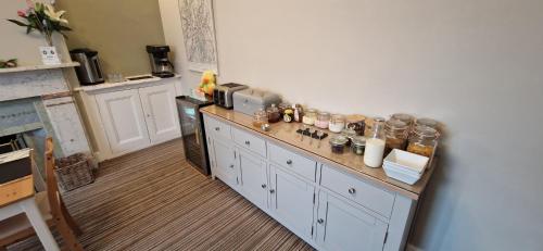 Dapur atau dapur kecil di Glencoe Guest House