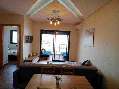 Zona d'estar a Cosy Appartement with sea view