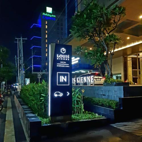 Imagen de la galería de Warhol Residence at Louise Kienne Simpang Lima Semarang, en Semarang