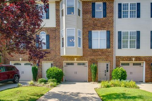 Φωτογραφία από το άλμπουμ του Lynchburg Rental with Deck Near Downtown! σε Lynchburg
