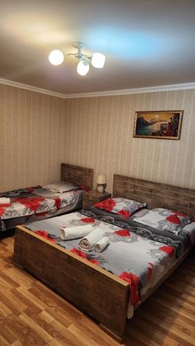 เตียงในห้องที่ Comfort