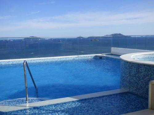 Der Swimmingpool an oder in der Nähe von 09E Luxury Ocean Views Great Special Rate Panama