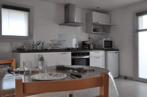 Photo de la galerie de l'établissement l'adret, à Villaz